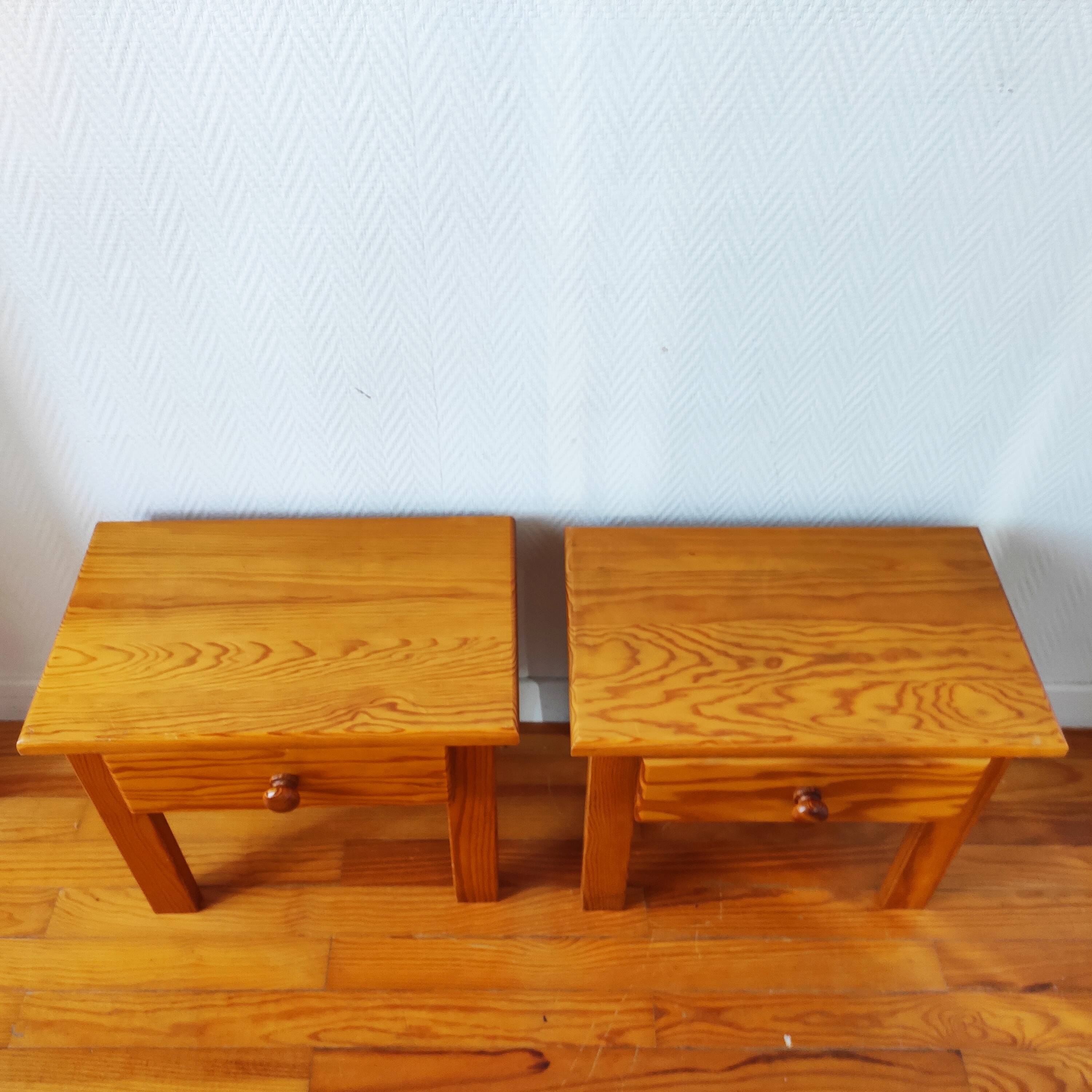 Paire de tables de nuit vintage 1980