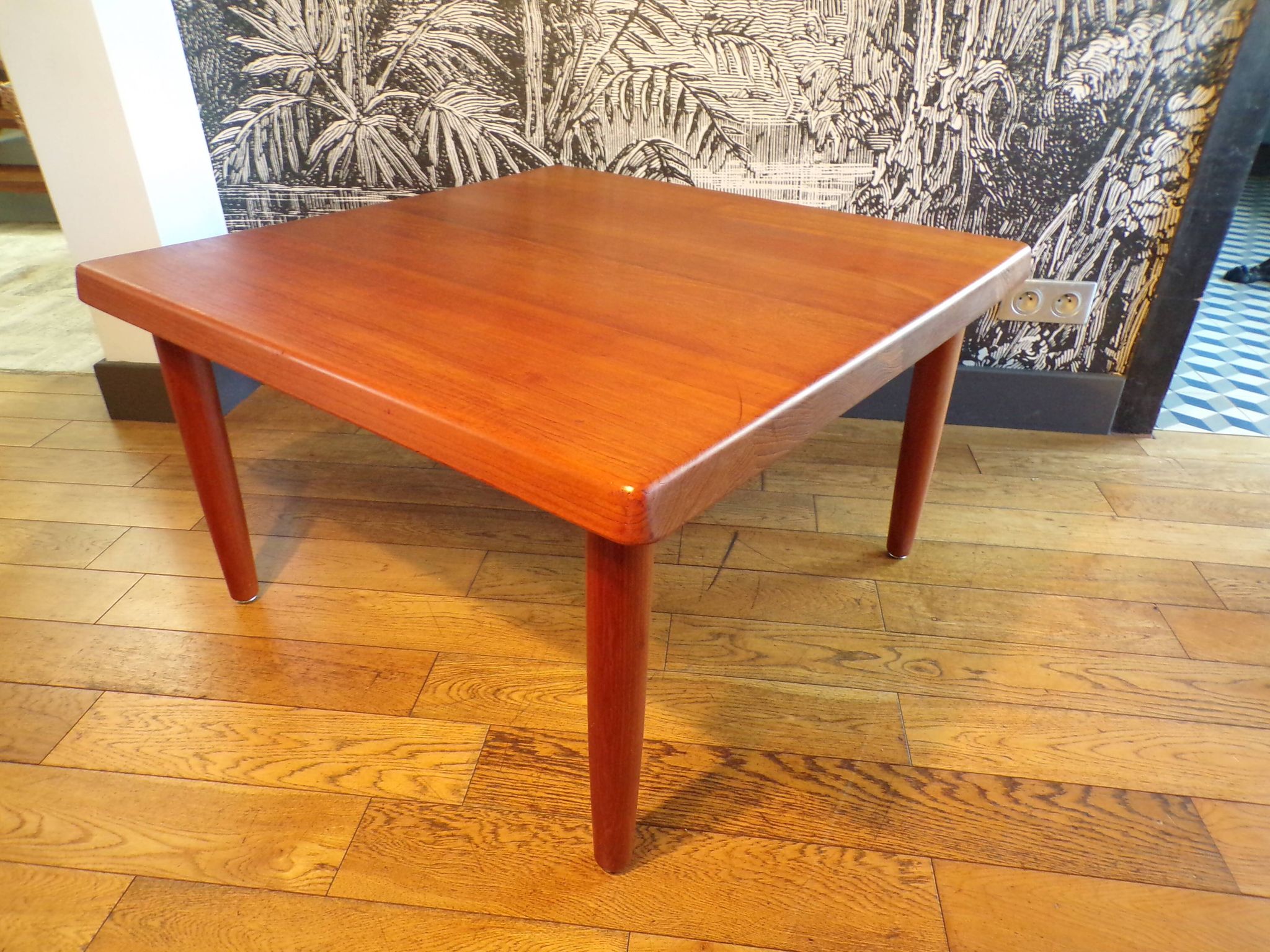 Table basse Niels Bach Danemark en teck 83x83cm