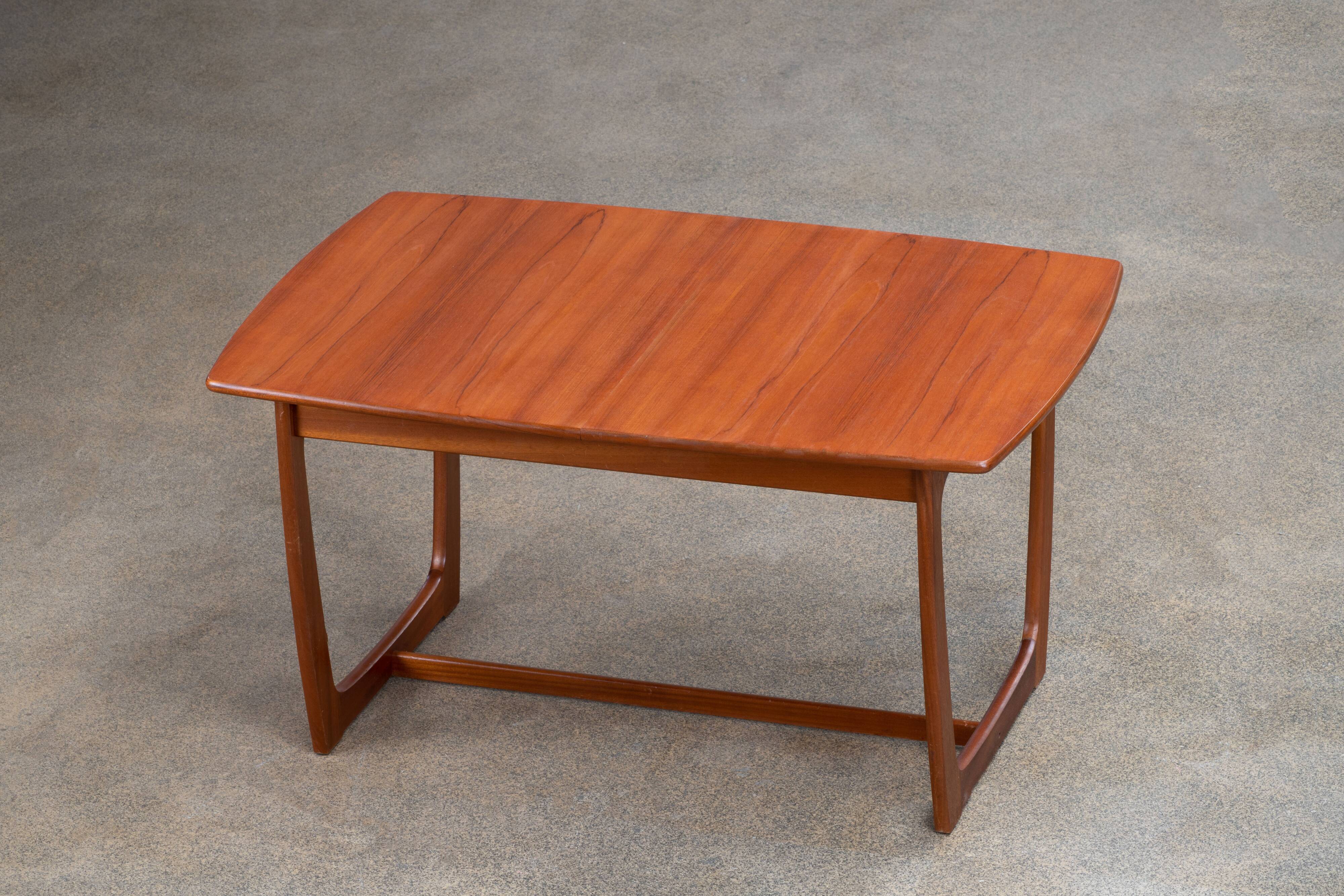 Vintage scandinavian table – 136 cm