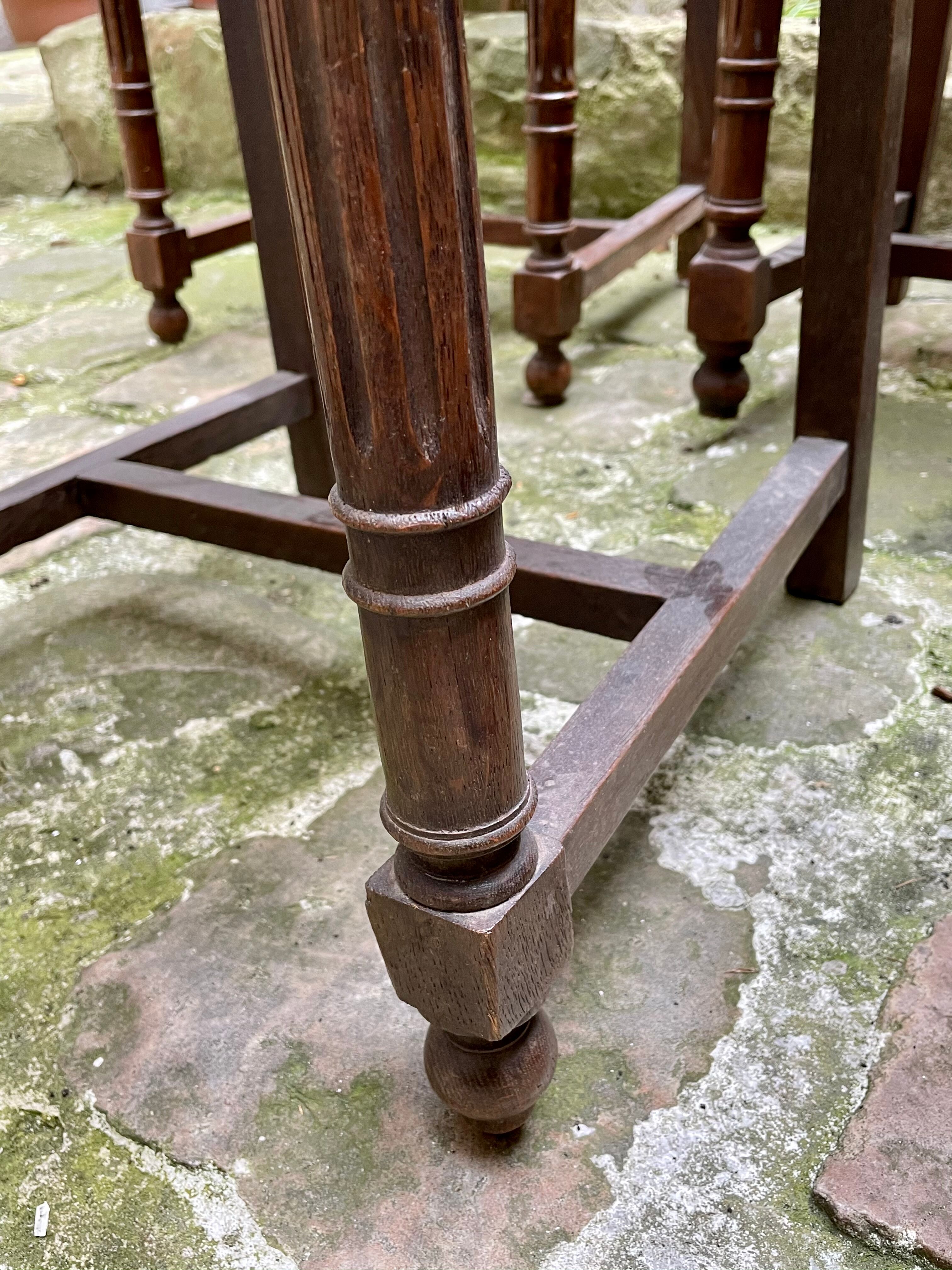 Lot de 6 chaises anciennes en bois