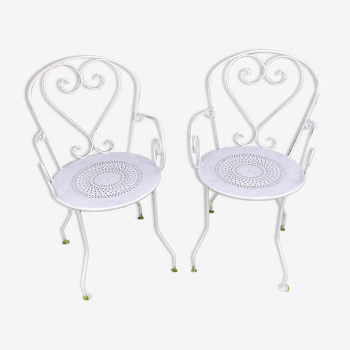 Set of 2 old wrought iron garden armchairs