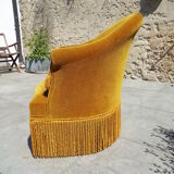 Fauteuil crapaud en velours ocre
