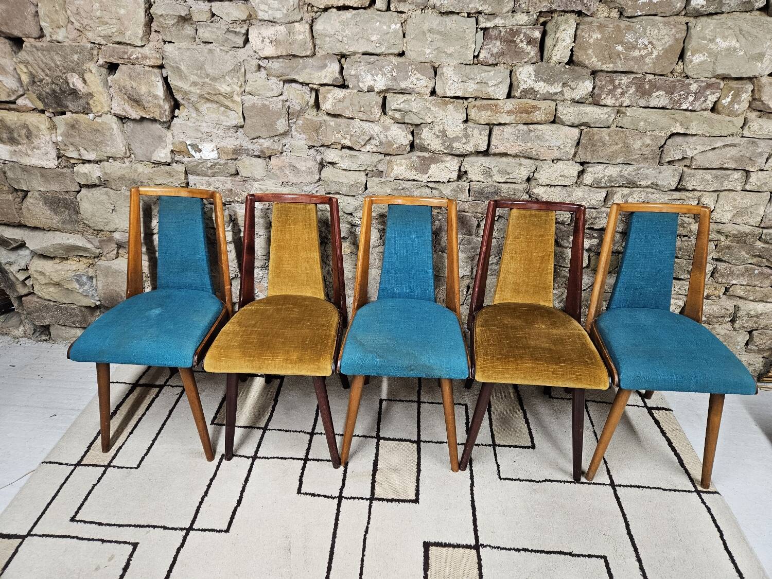Set of 5 vintage spindle foot bistro chairs 1960"