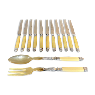 Dessert knives and salad cutlery in horn and silver metal art deco service