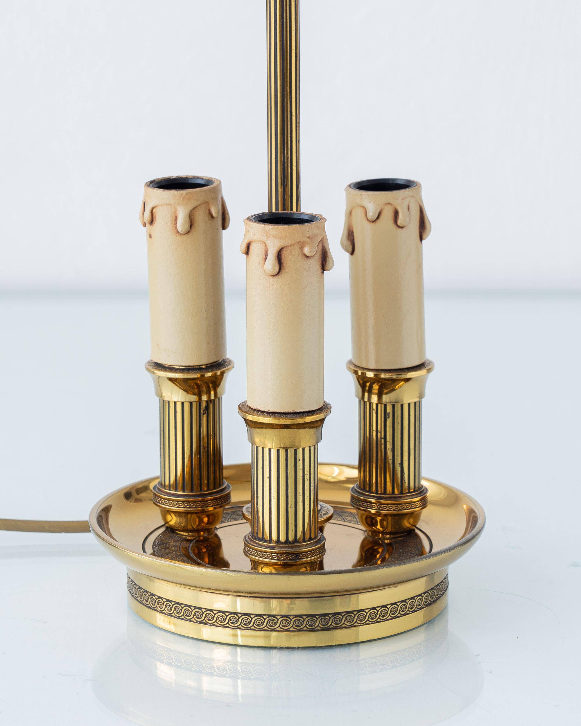 French Empire Bouillotte Lamp with Three Lights in Brass and a Gold-Plated Tin Shade with Laurel Design