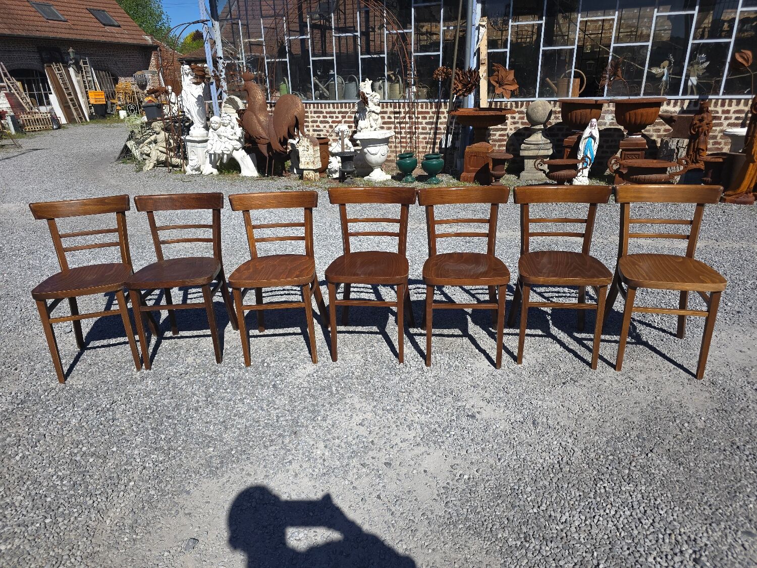 7 chaises de bistrot en bois courbé Baumann