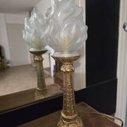 Lampe à poser pied laiton et globe flamme vintage 