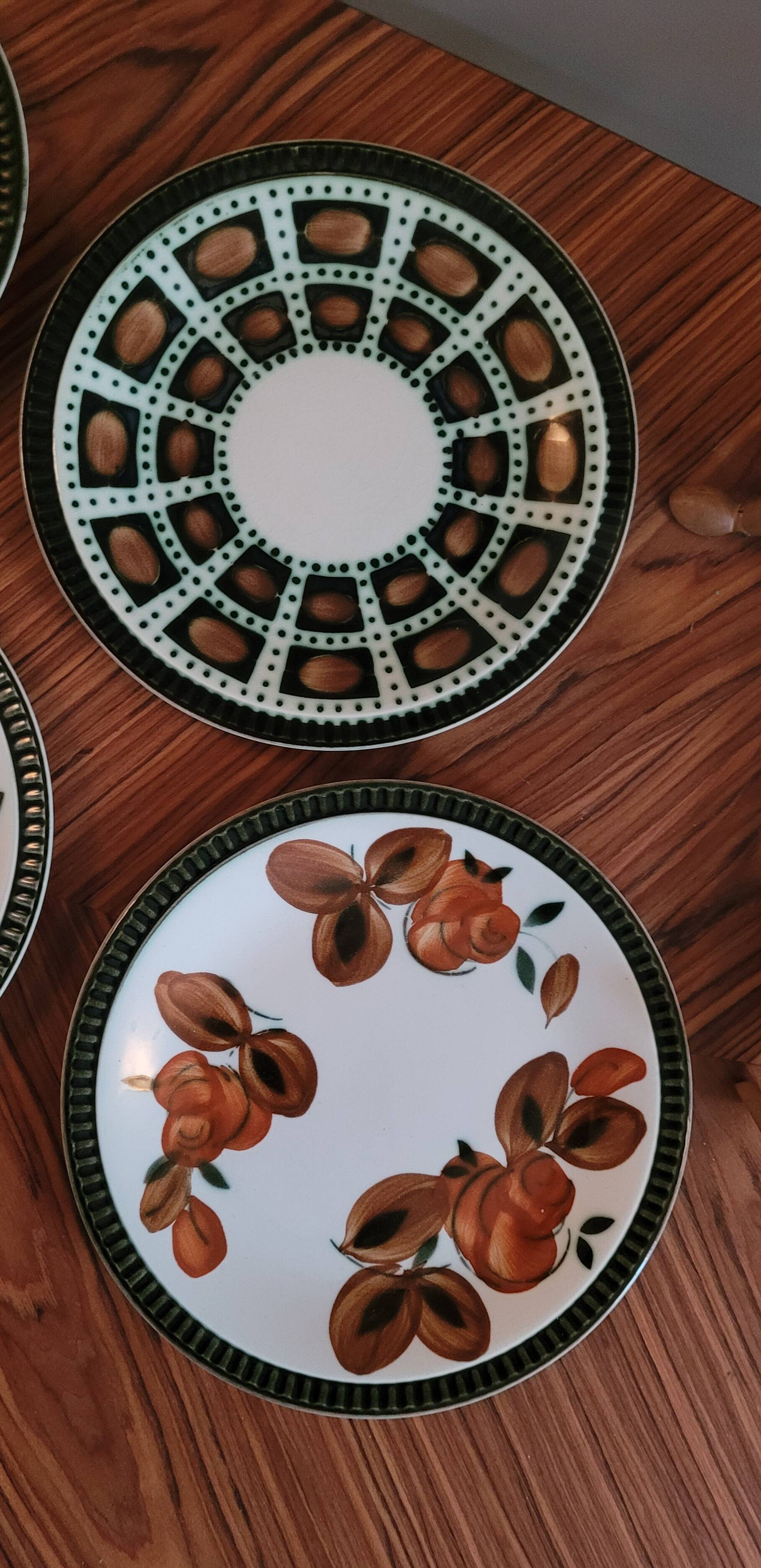 Set of 4 mismatched plates Delta Boch 1966