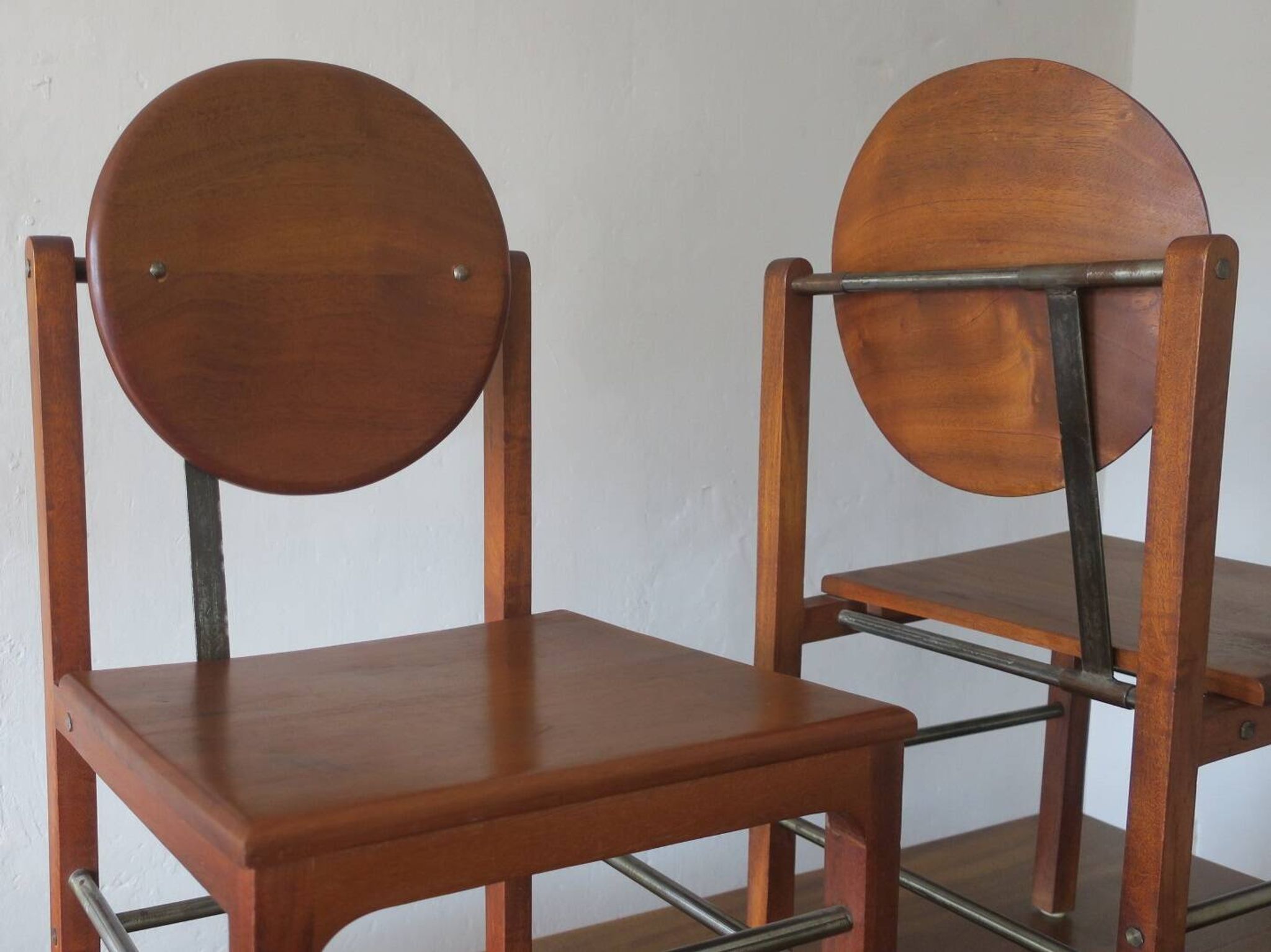 Brutalist 6 chairs and dining table in teak and patinated steel, 1960s