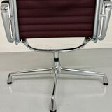 EA 122 swivel chair designed by Charles and Ray Eames for Vitra, 1980s.