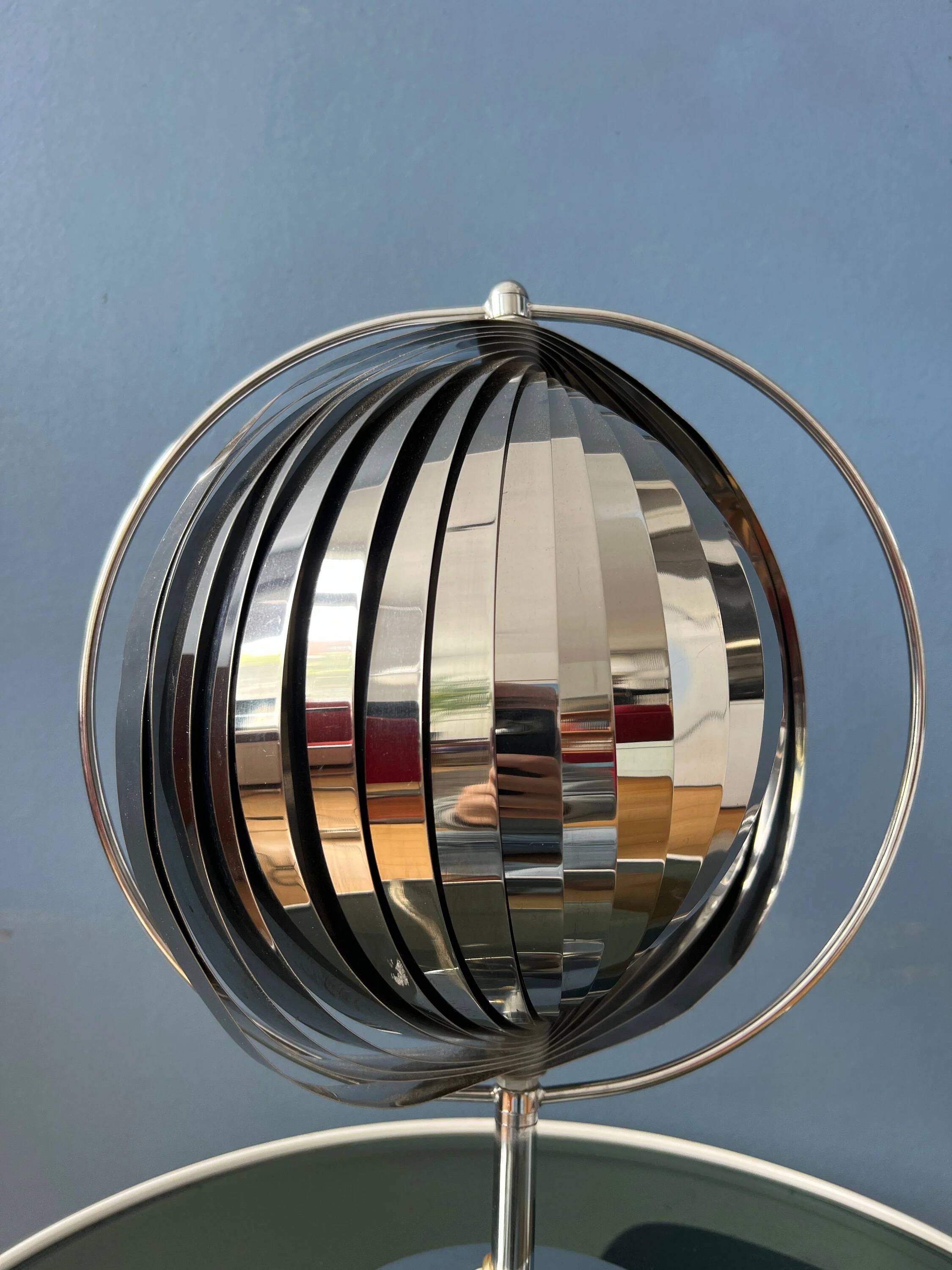 Lampe de table uplighter « Cup » en métal, couleur argent