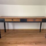 Farm table