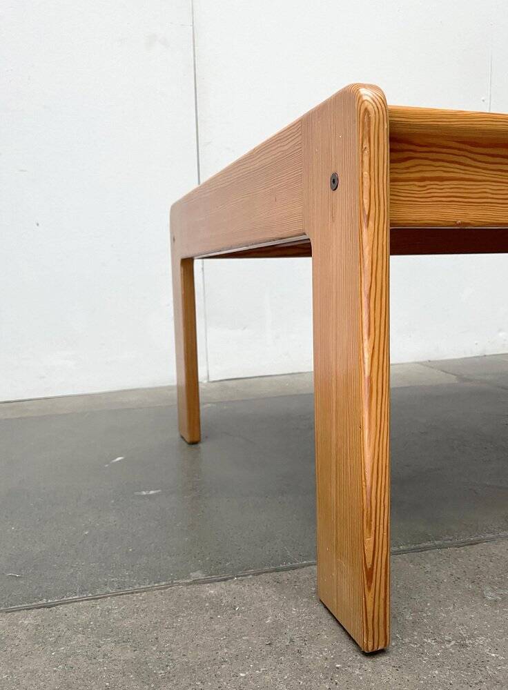 Vintage coffee table in Swedish pine by Yngve Ekström for Swedese, 1970s.
