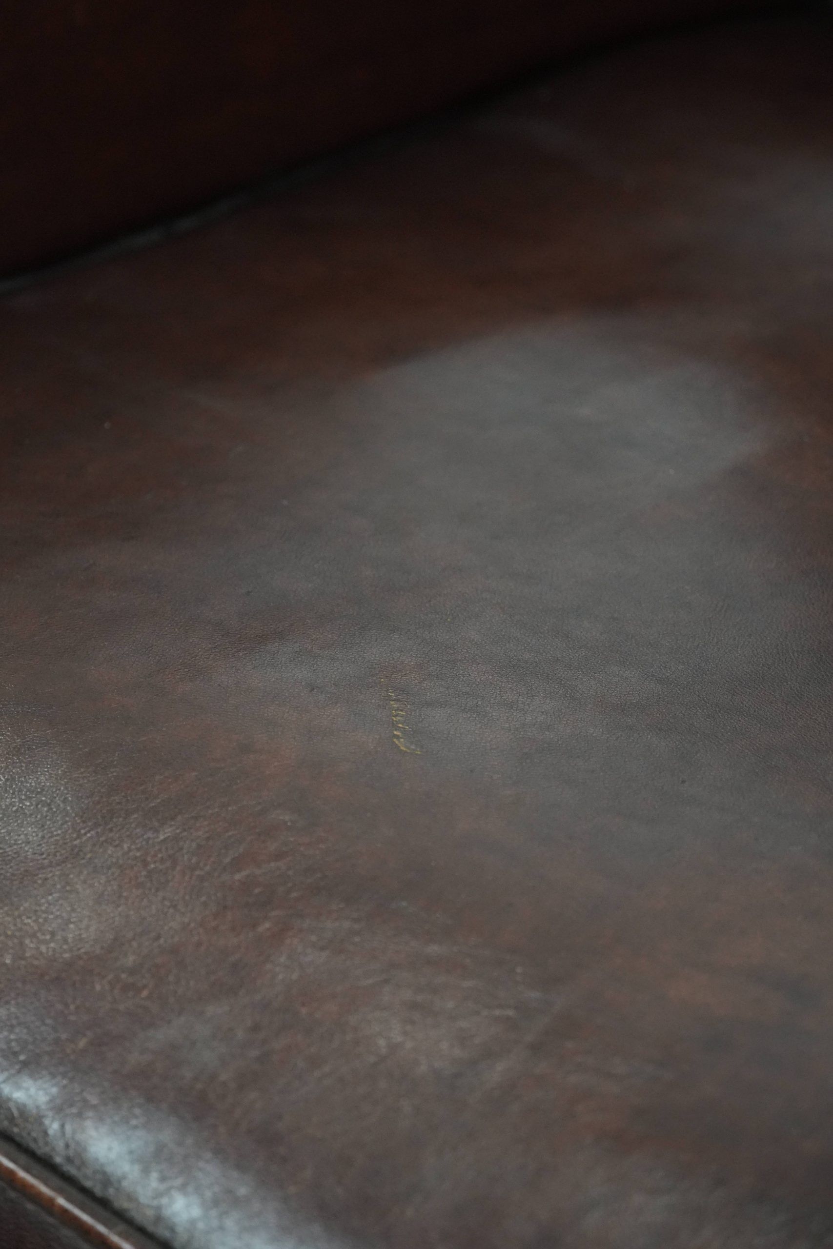 Luxury Sheep Leather Armchair with a Timeless Look