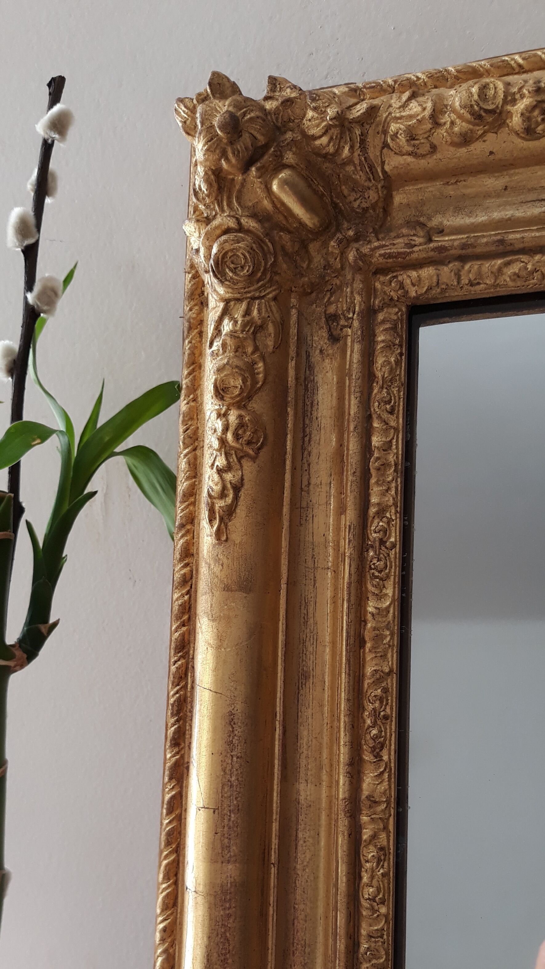 Golden romantic mirror with gold leaf
