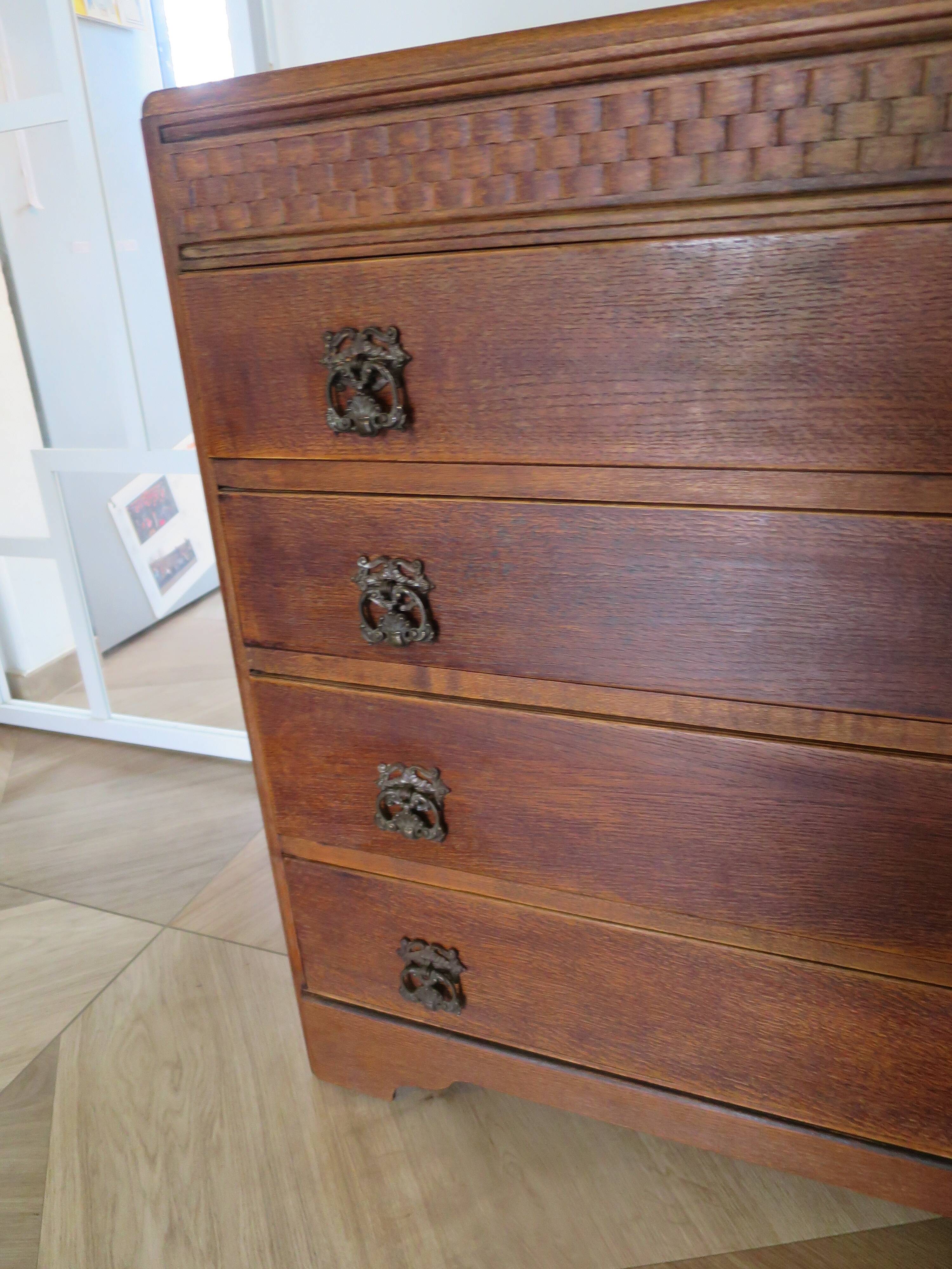 Art Deco chest of drawers with 4 drawers in oak, France 1930s-50s