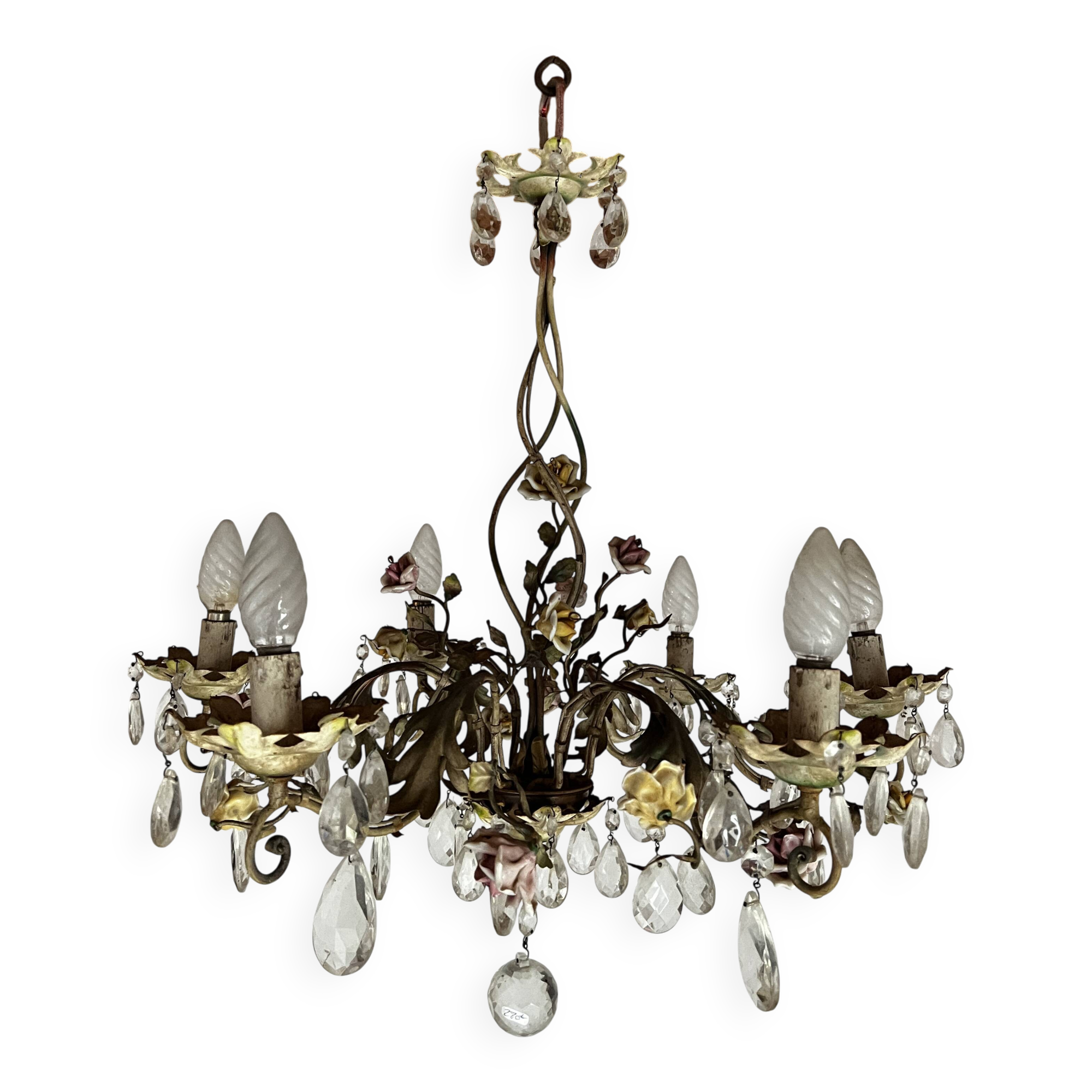 Chandelier with a floral porcelain decoration and pendants