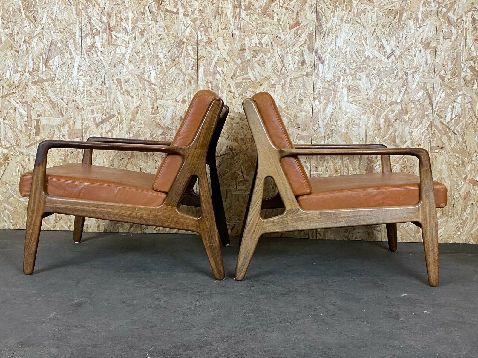 Paire de fauteuils 1970
