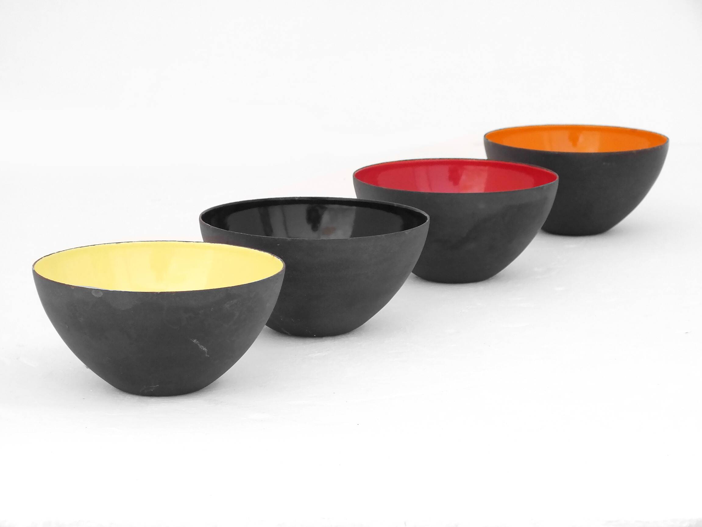 1  bowl first edition by Herbert Krenchel Krenit 1954