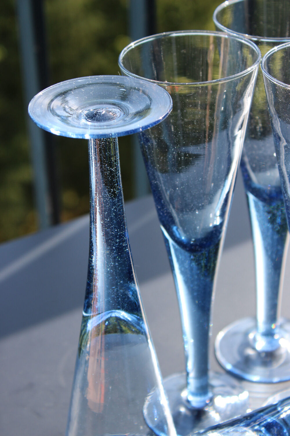 Set of 5 Vintage Glacier Blue Champagne Flutes – 1980s/1990s