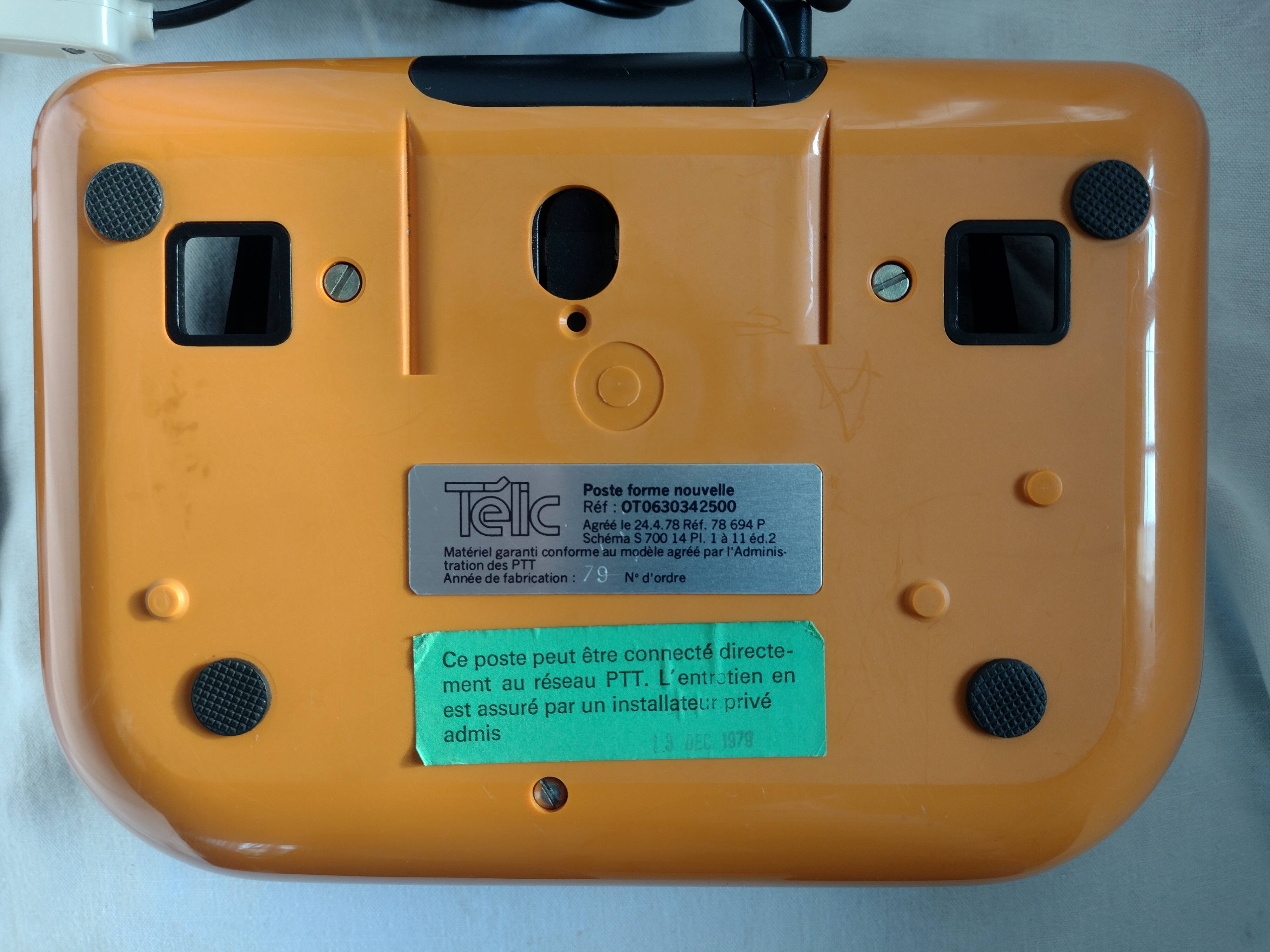 Téléphone Fixe Vintage POP Orange TELIC - Années 60/70 - Déco Rétro Non Testé