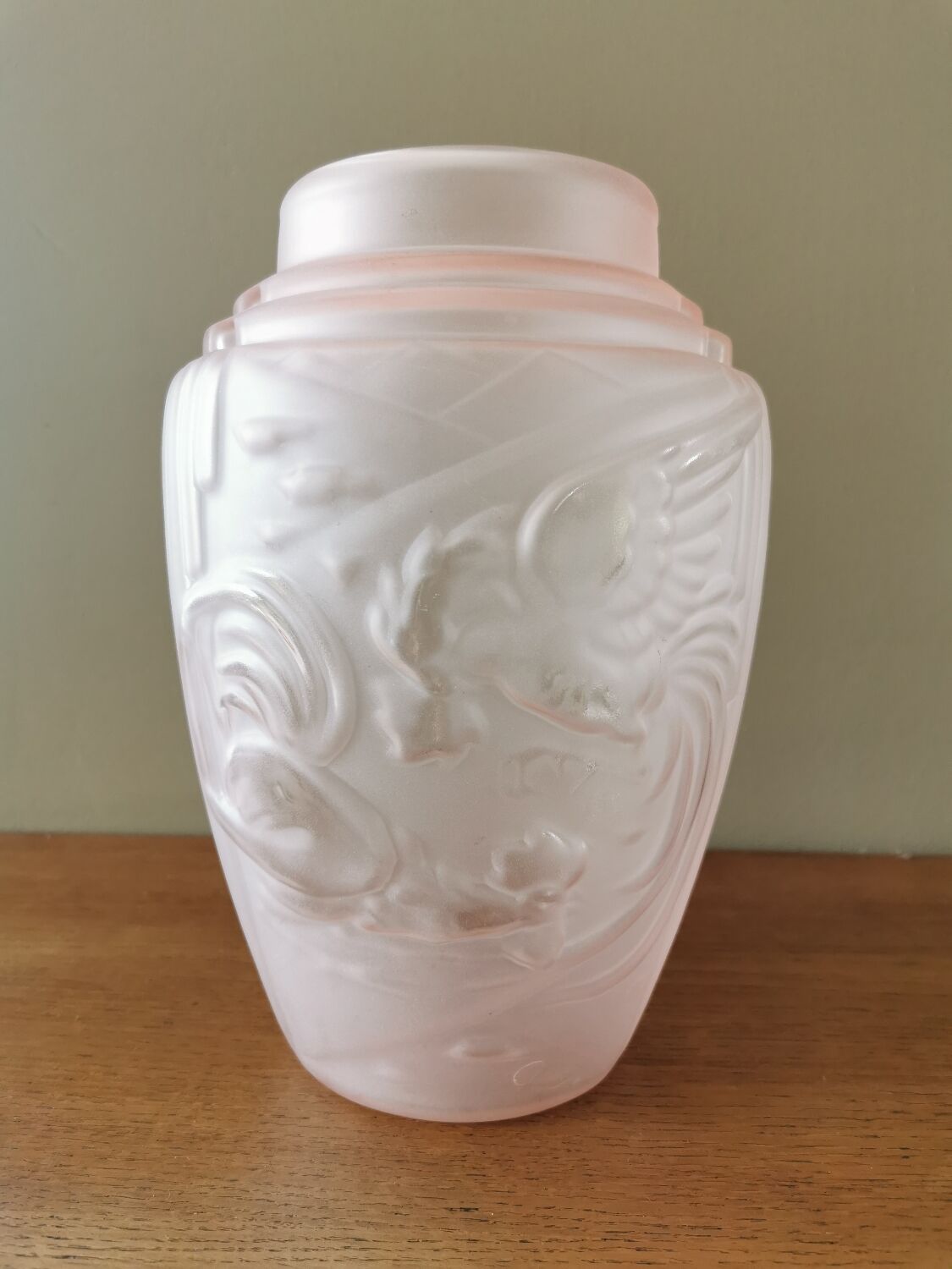 Art deco vase decorated with roosters
