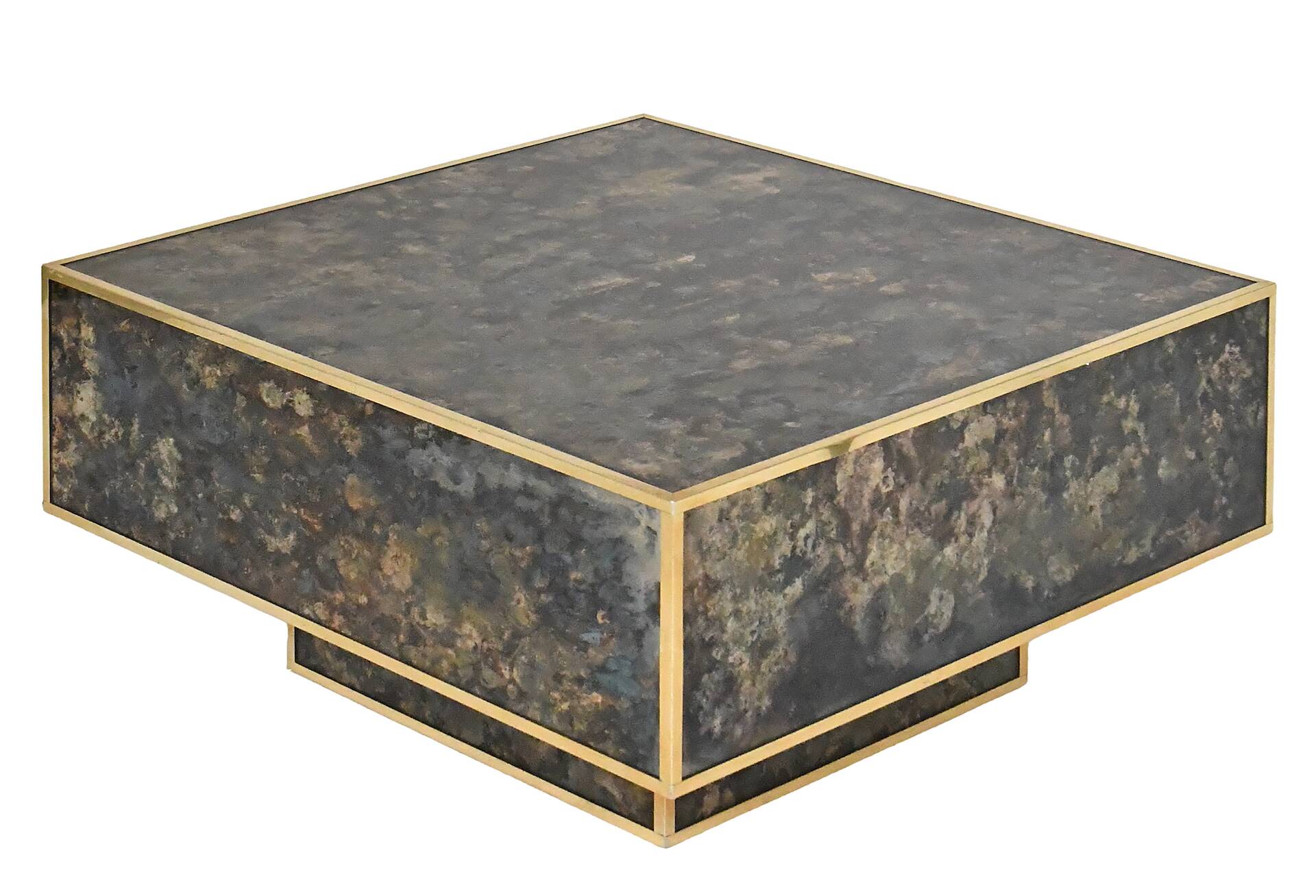 Square coffee table in marble-effect glass.