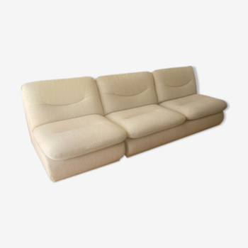 Meral production sofa