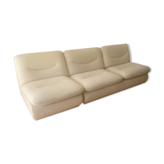 Meral production sofa