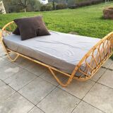 Rattan bed