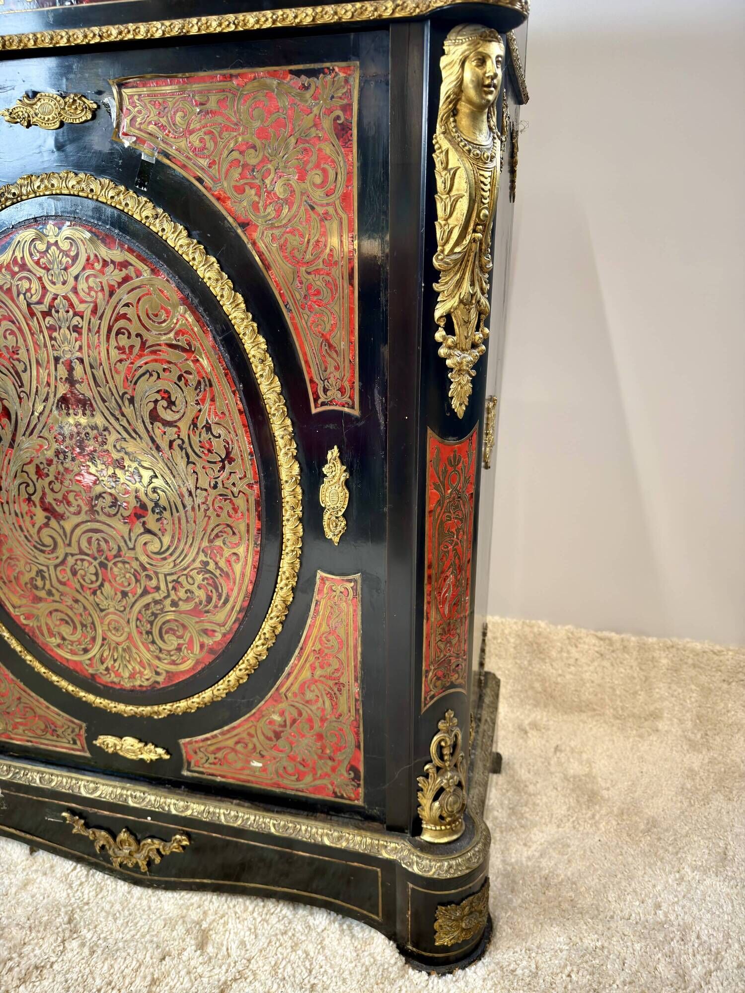 Meuble d’appui Napoléon III en marqueterie Boulle, bronze et marbre