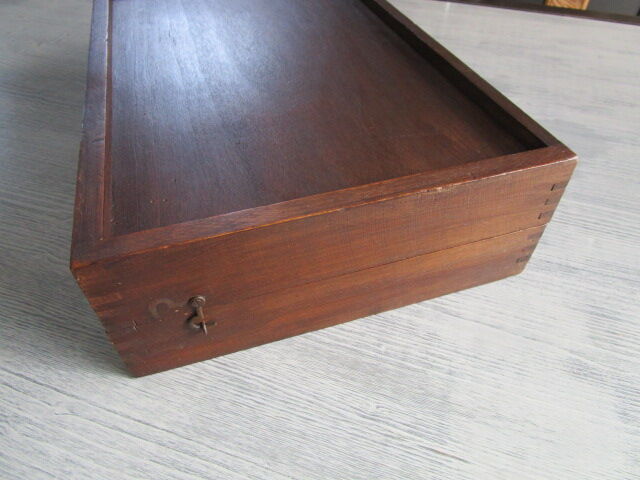 Old wooden jacquet/backgammon game