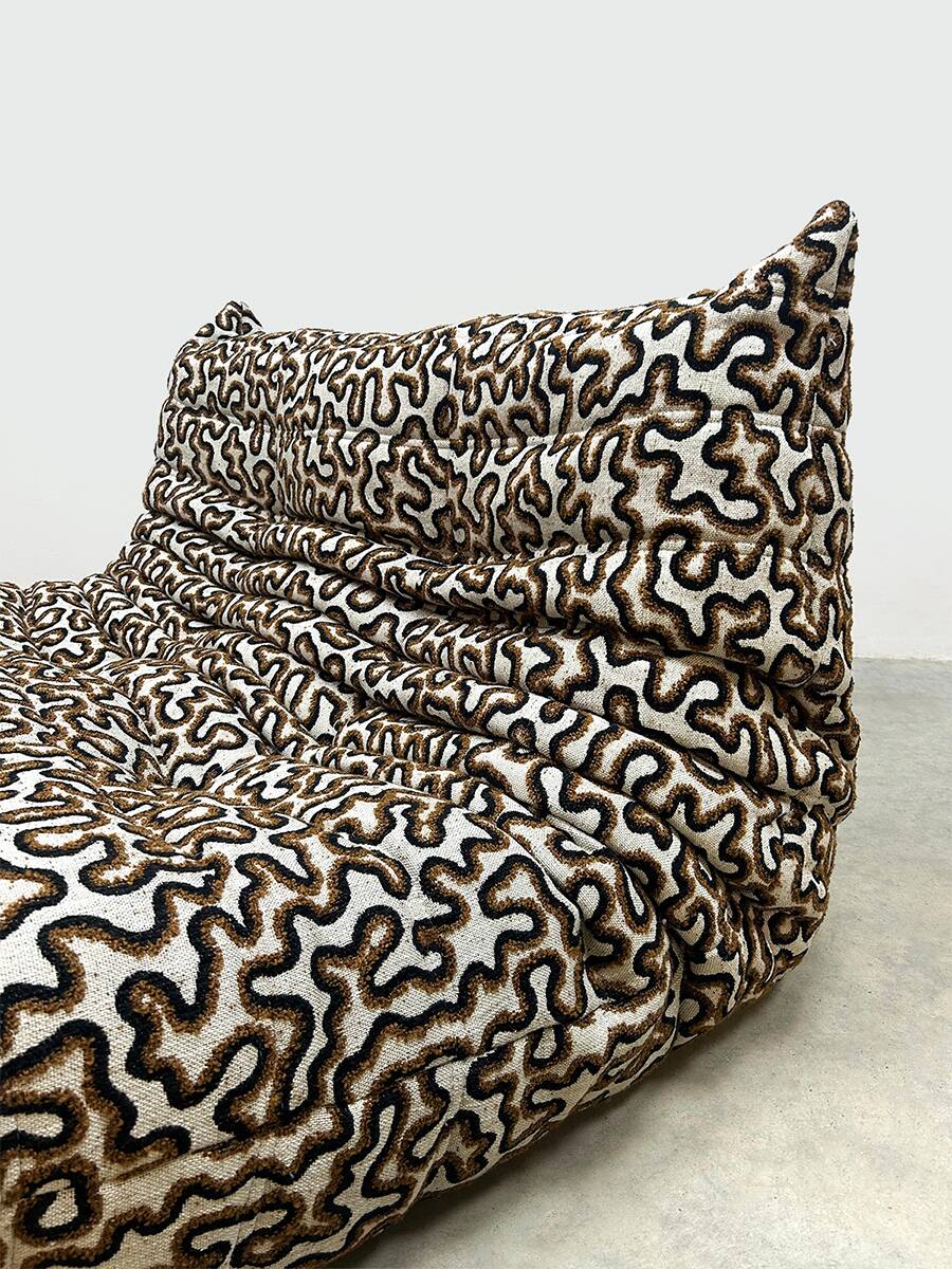 Vintage design two seater Togo lounge sofa Ligne Roset 'Duo-tone'