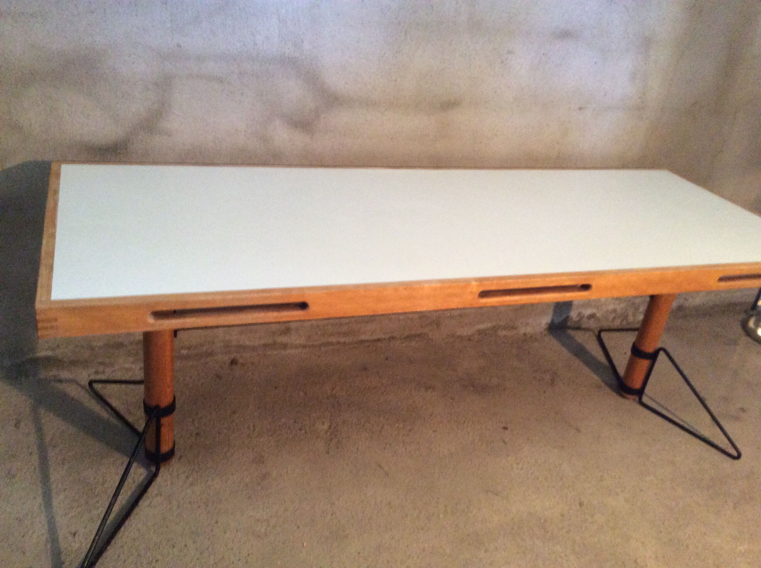 Table par Marc Held 1983