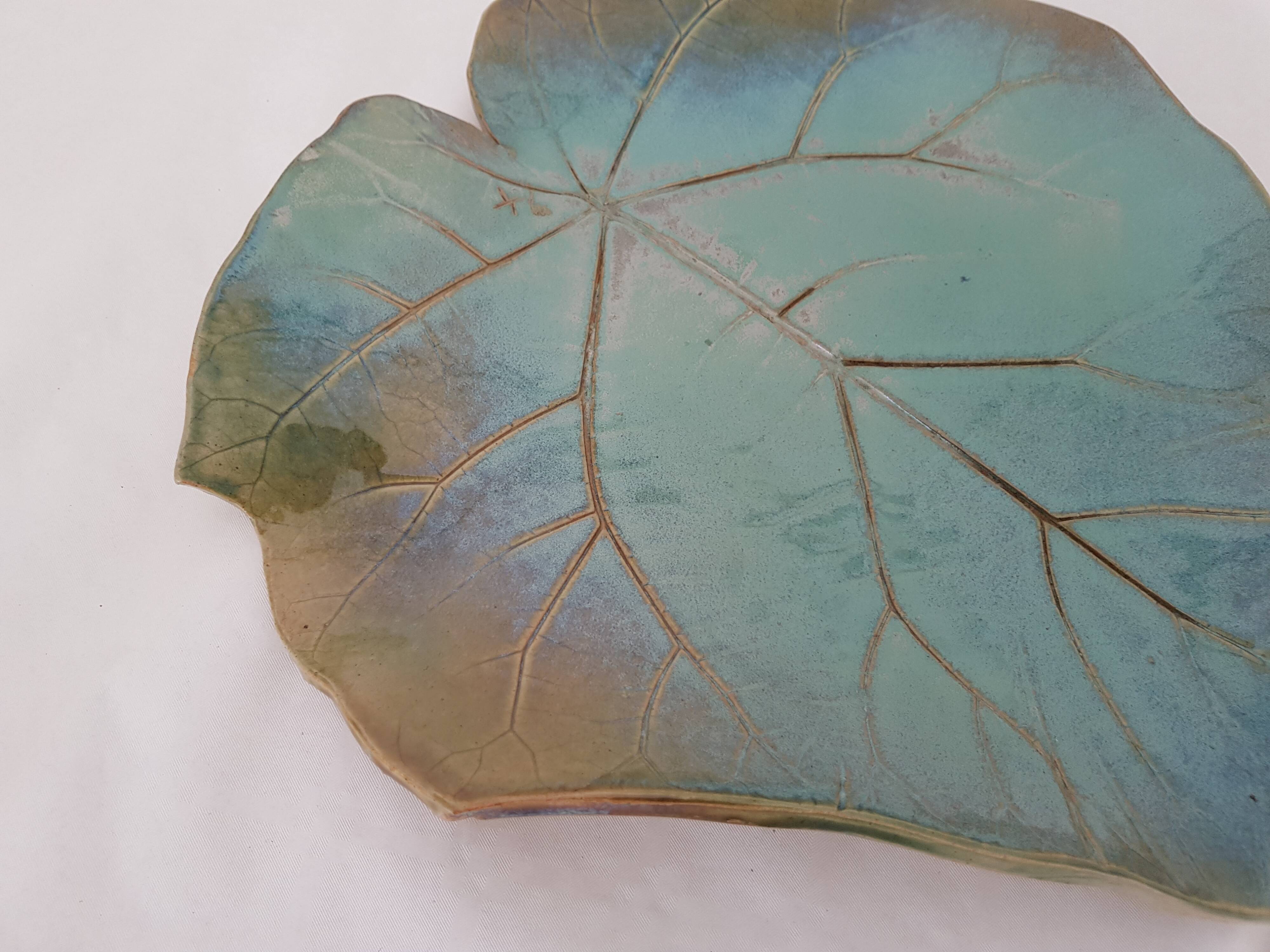 Ceramic Dish Vine Leaf Signature to identify X Luc (40cm)