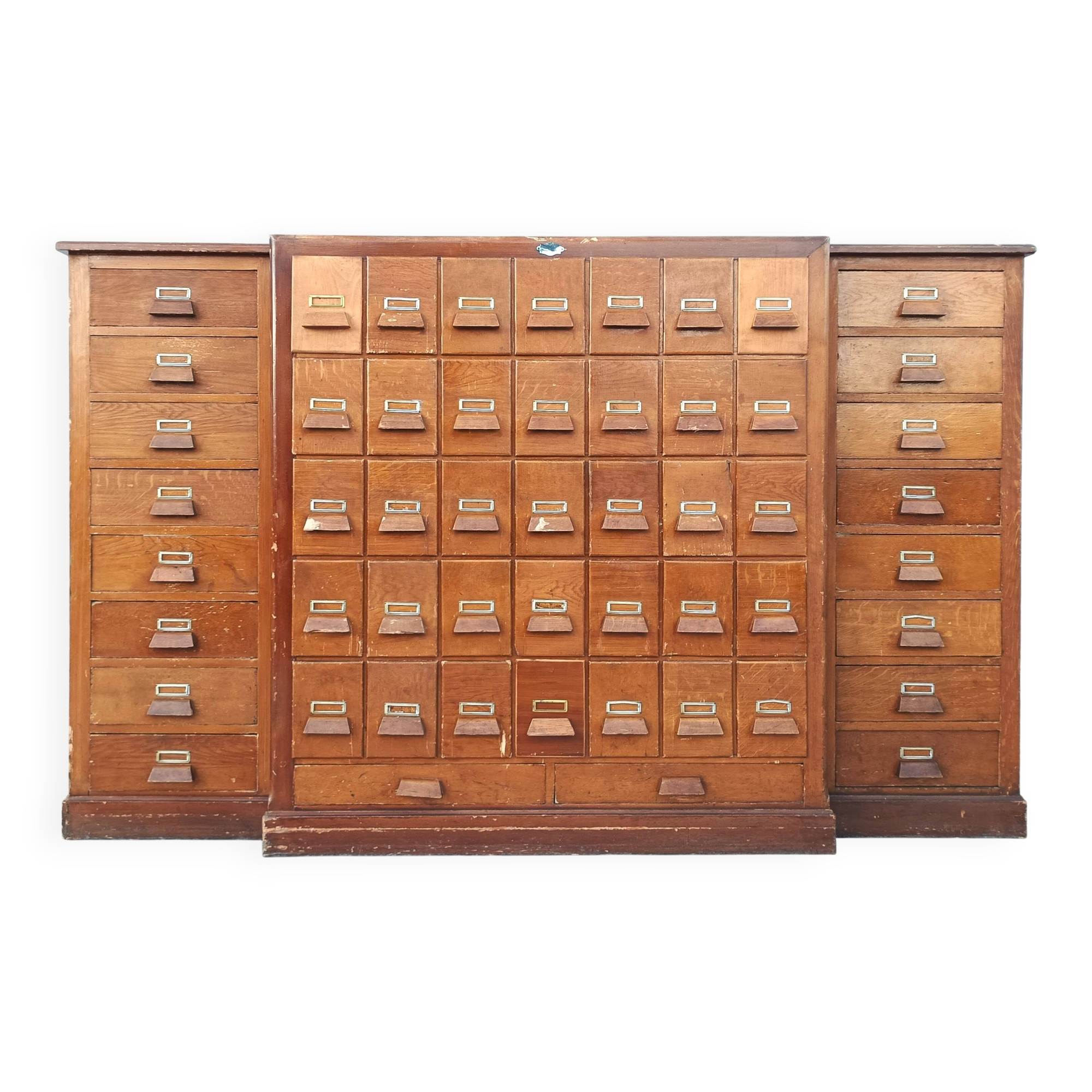 Meuble d'apothicaire de métier en sapin 53 tiroirs