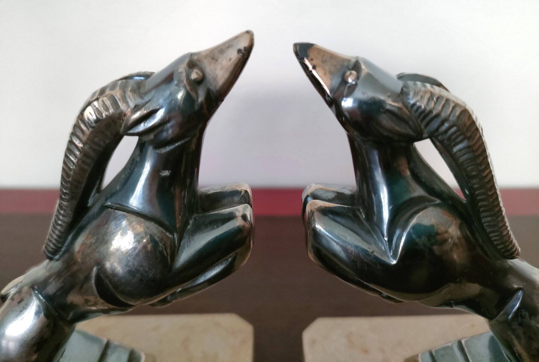 Pair of Gazelles bookends Hippolyte Moreau, signed - Spelter, marble