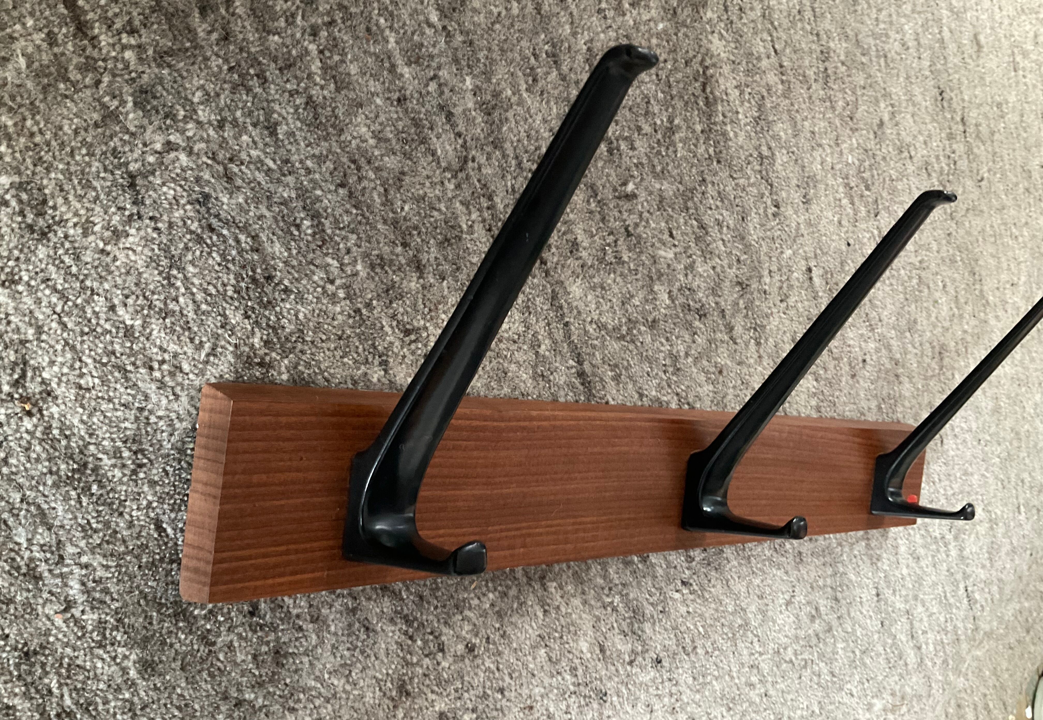 Porte manteau scandinave en teck et métal années 50-60