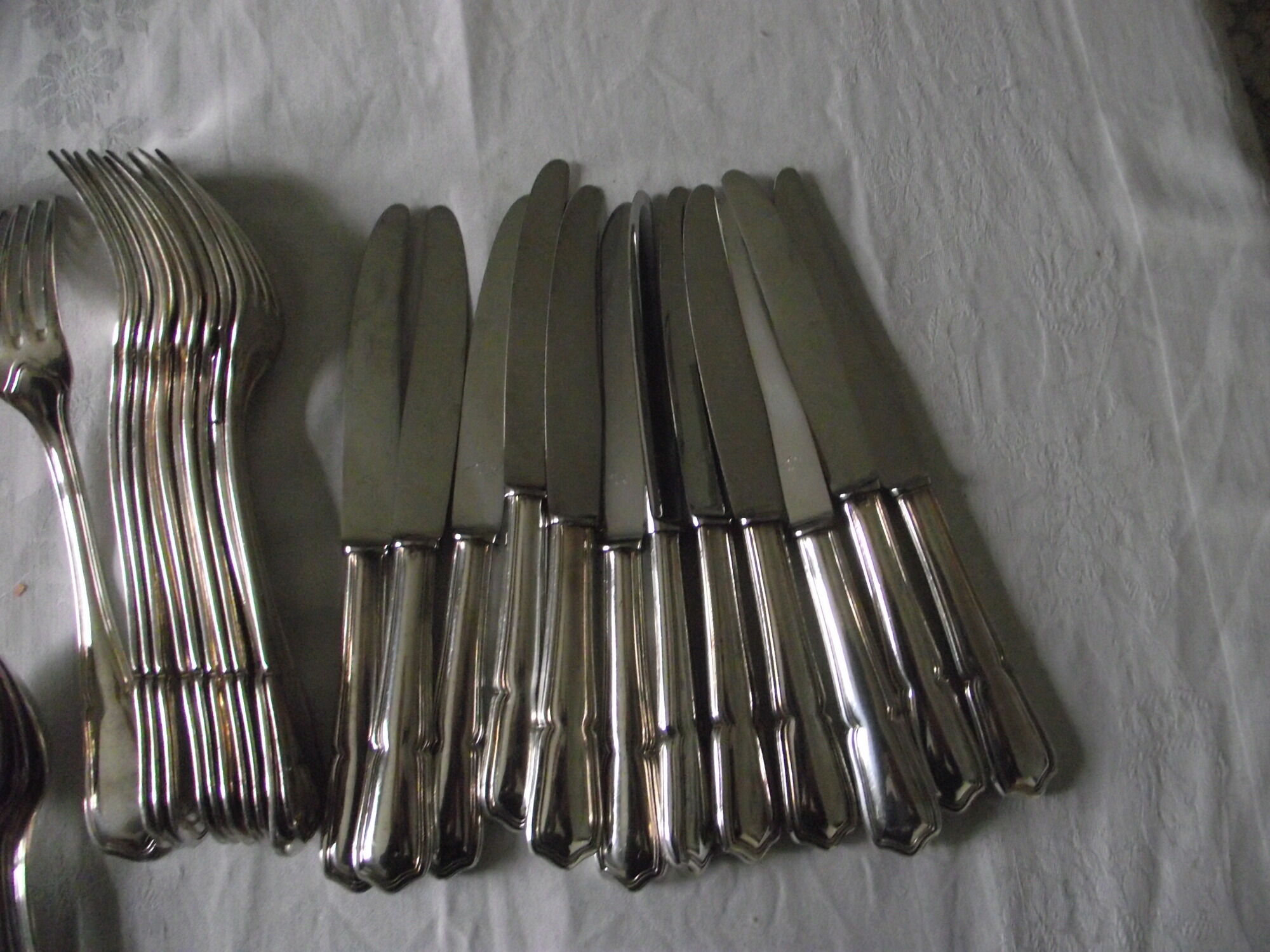 Cutlery set 61 pieces in silver metal from SFAM.