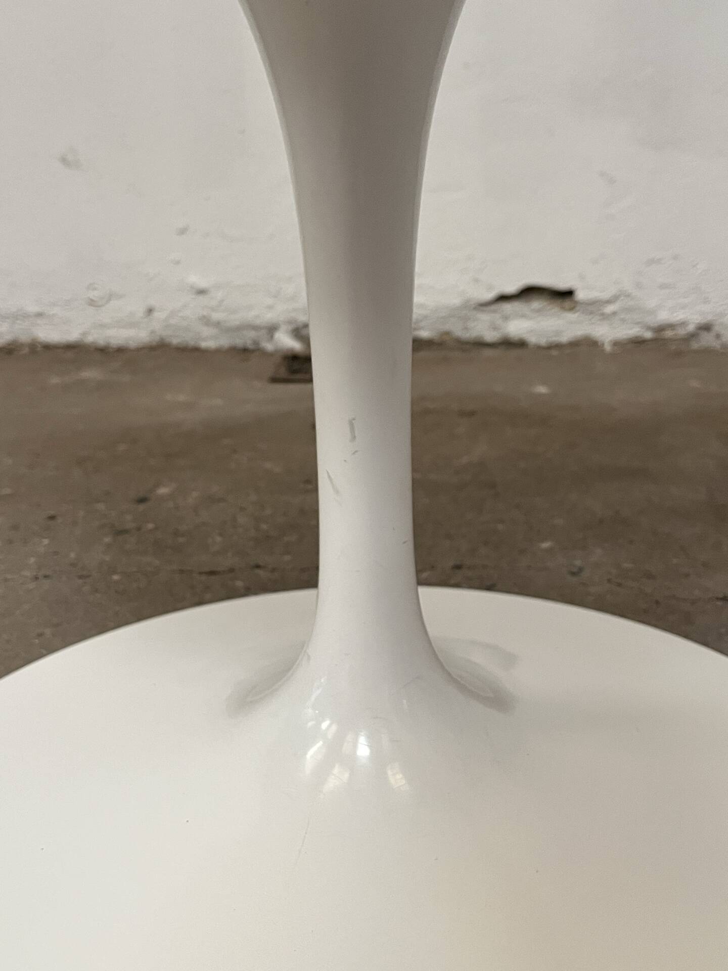 4 Tulip chairs by Eero Saarinen for Knoll