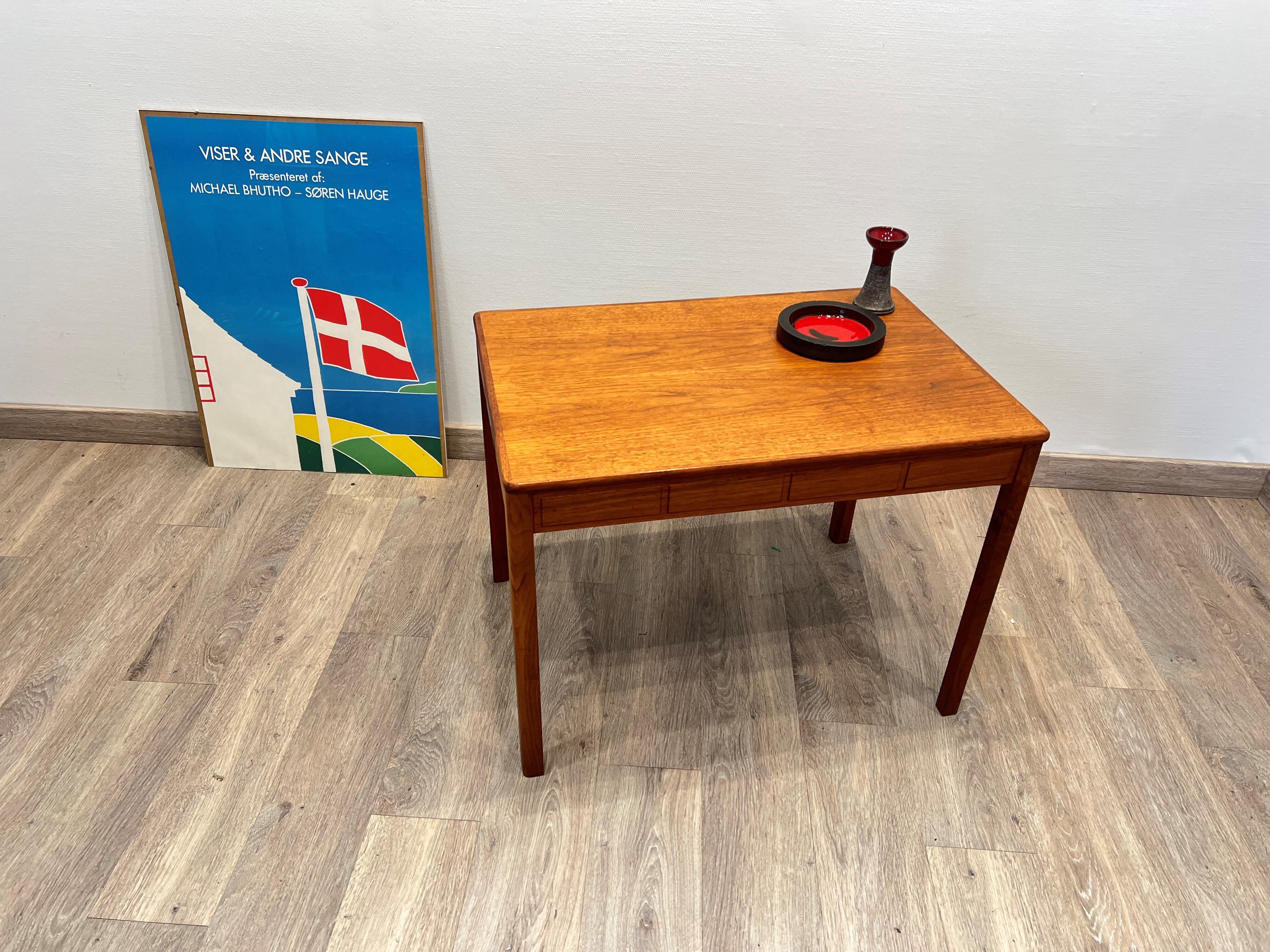 Table basse scandinave teck Seffle Mobelfabrik SWEDEN par Yngvar Sandström
