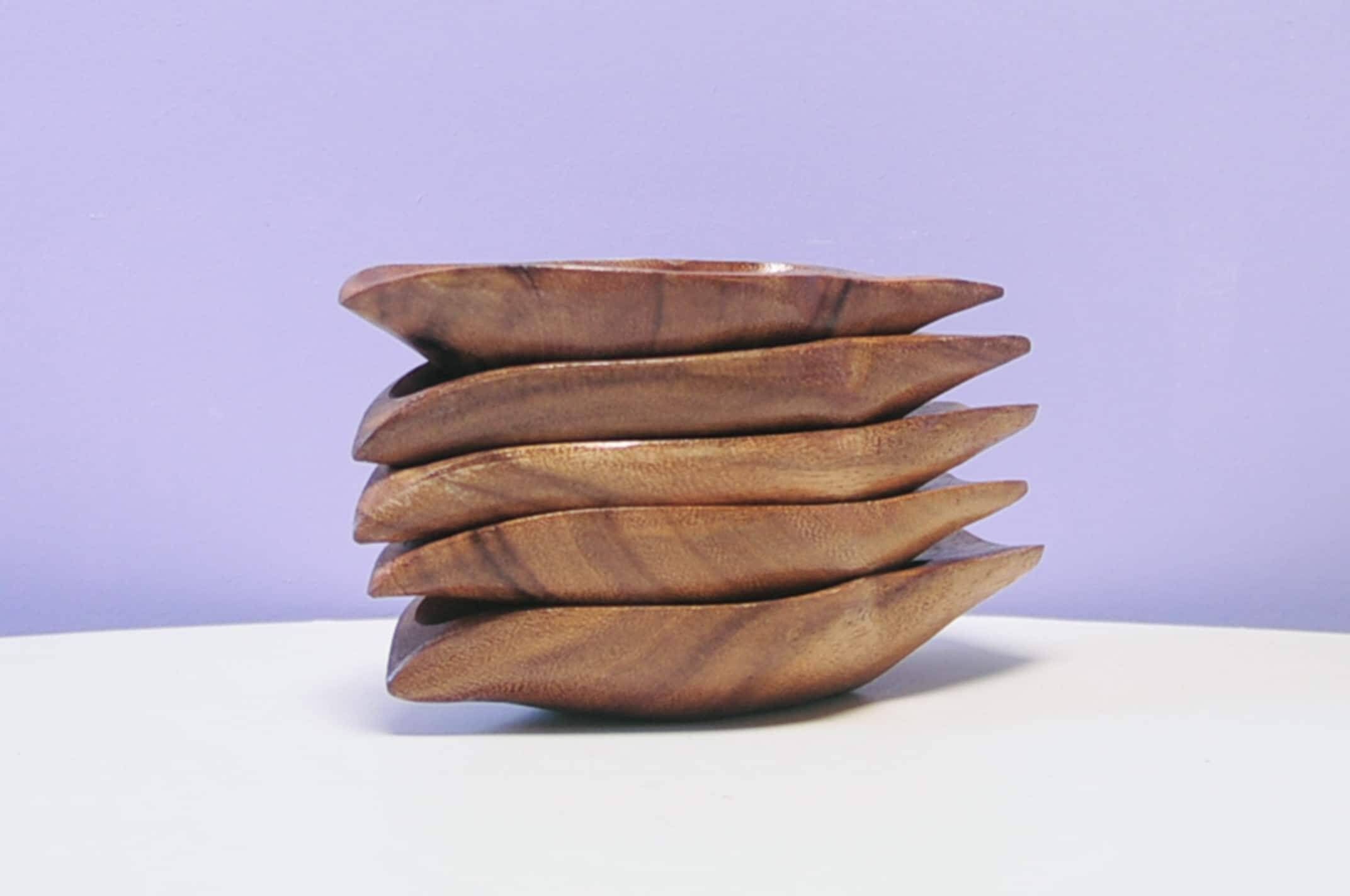 Set of 5 medium wooden serving bowls