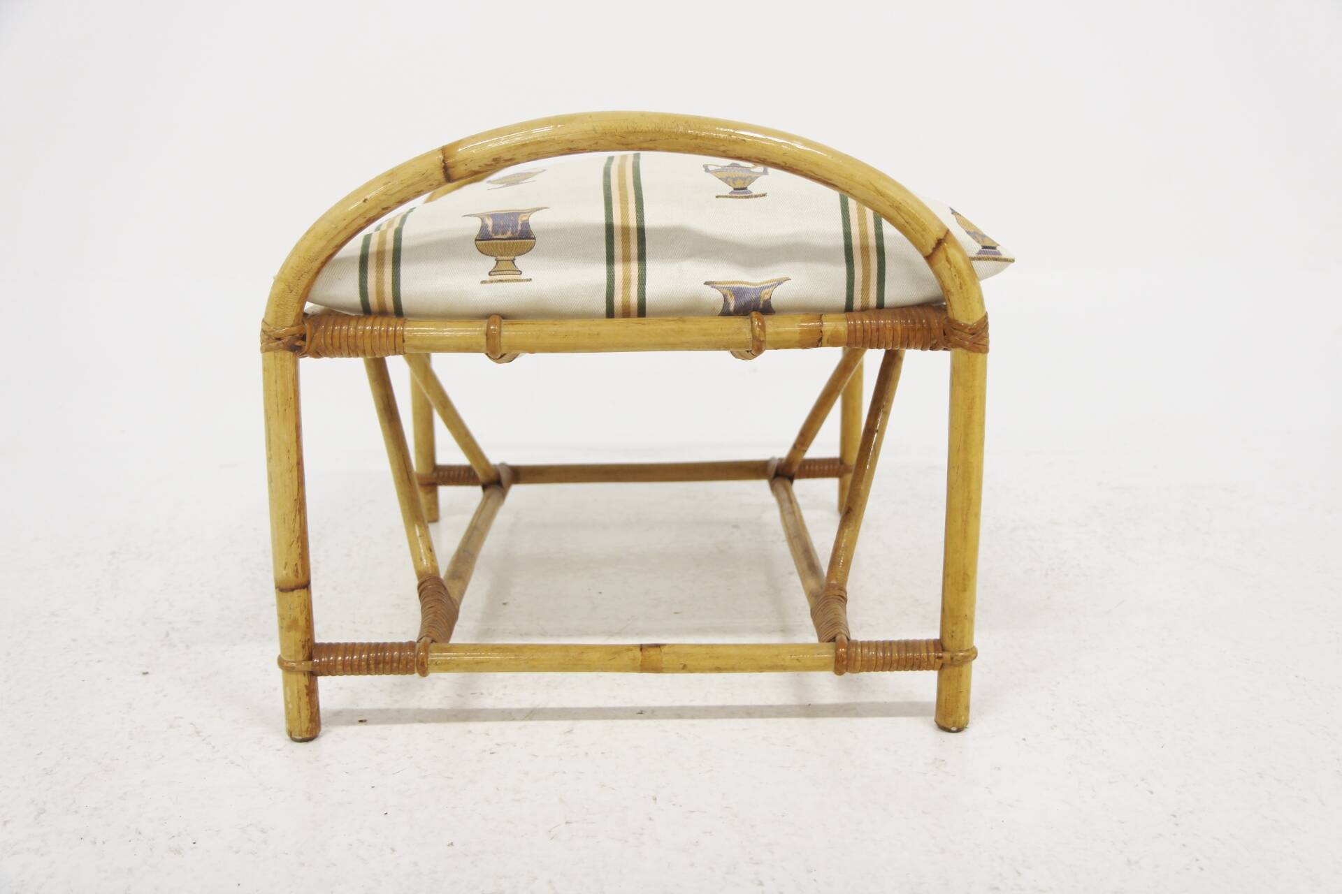 Repose-pied en rotin, Suède, 1970