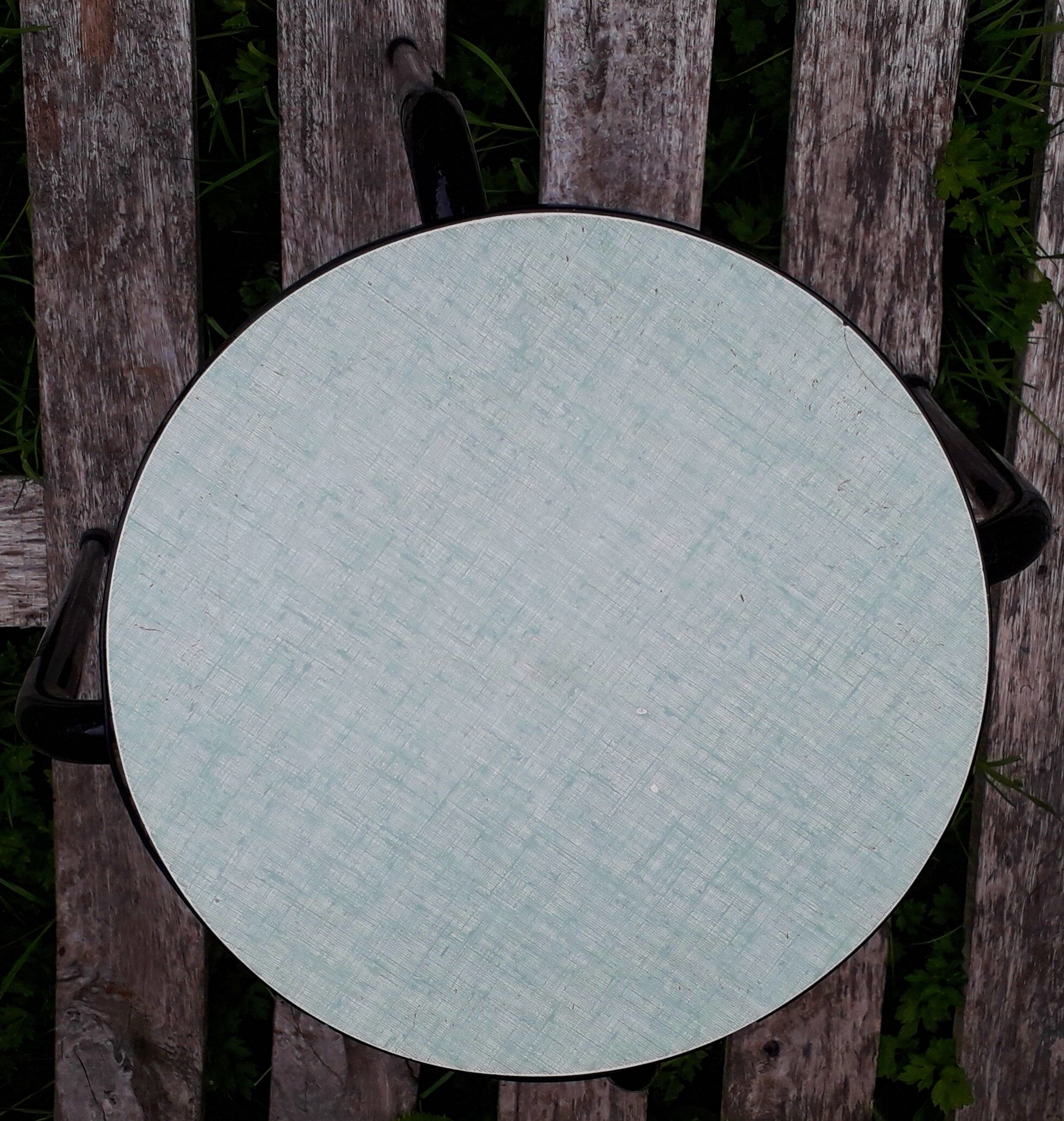 Formica round stool black and green