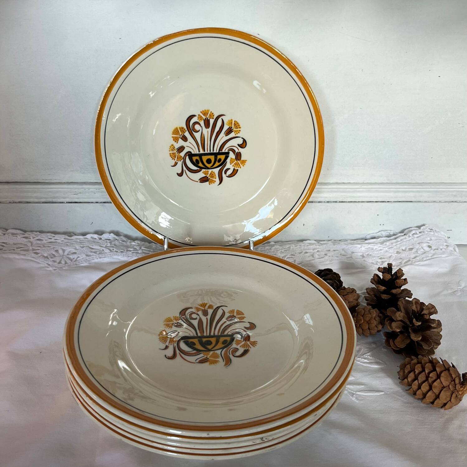 Creil and Montereau plates
