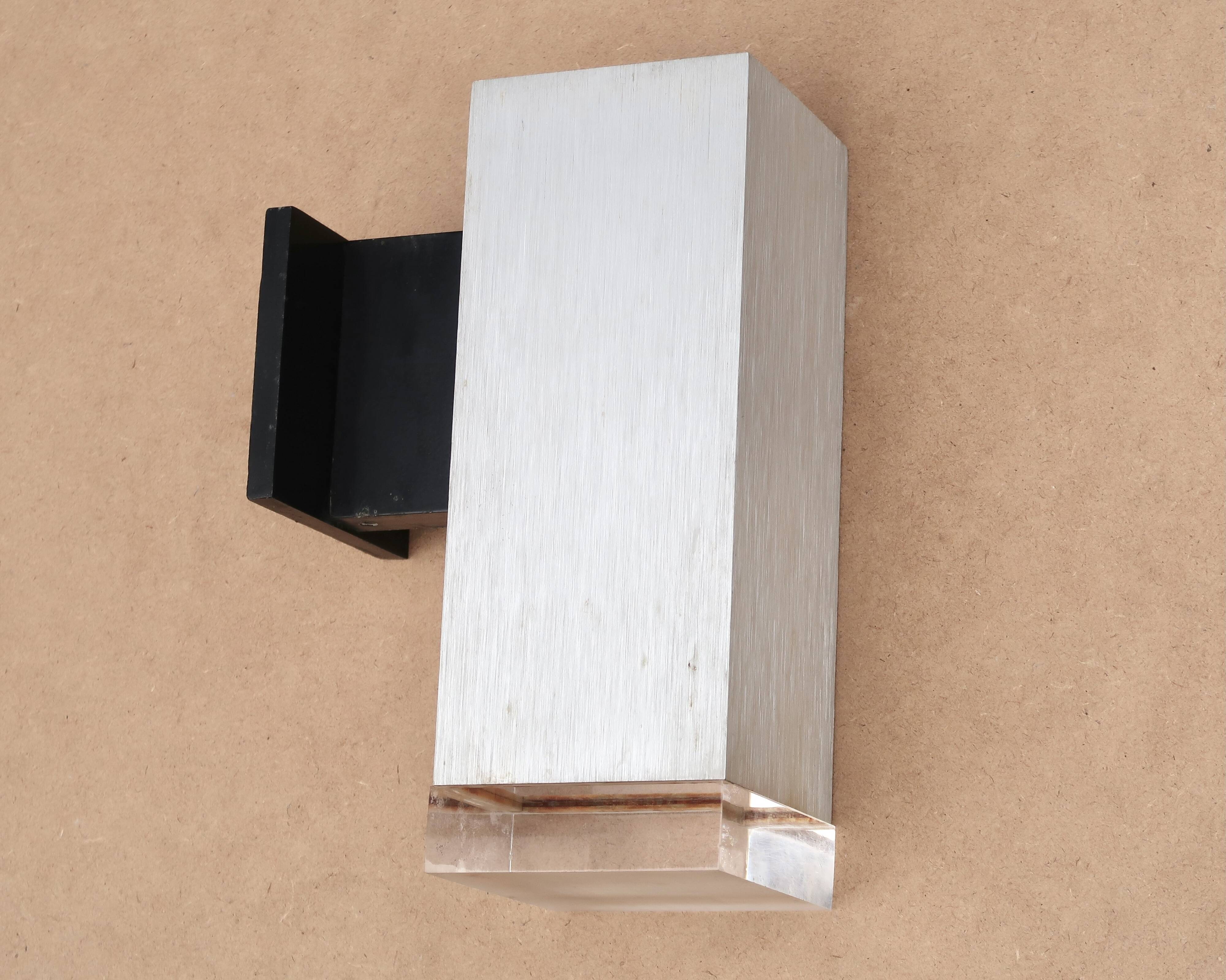 Rectangular outdoor wall light in brushed aluminum and resin