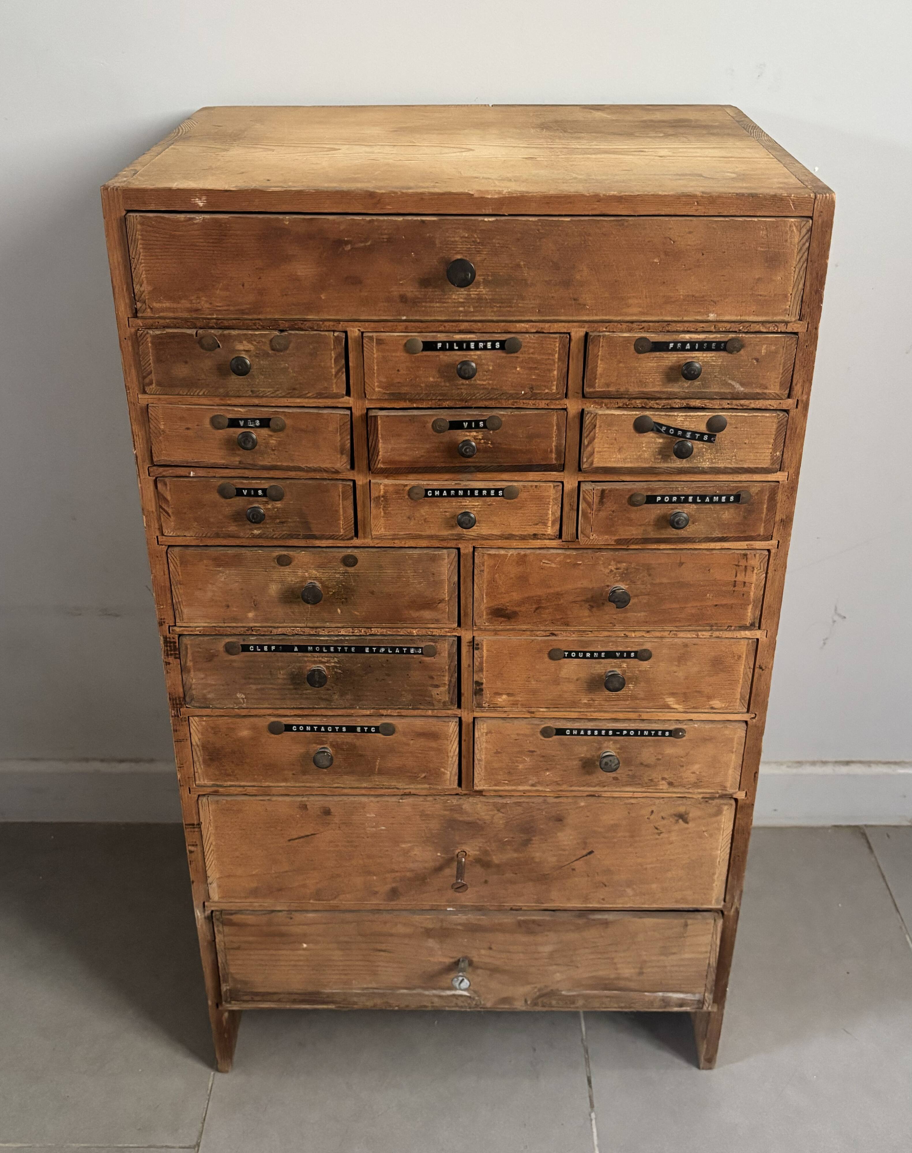 Petit meuble de métier vintage des années 60