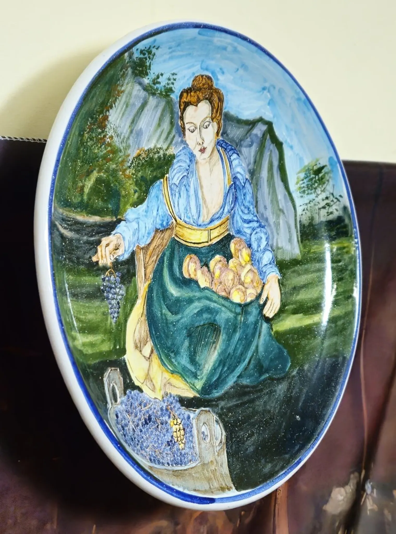 Decorative ceramic plate – Signed A. Del Bianco, Gubbio (Italy)