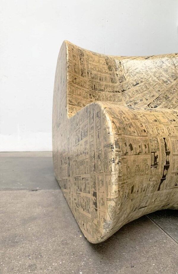 Chaise postmoderne en papier recyclé et carton avec des comics par Victoria Morris pour Paperworx / Richard Morris Furniture