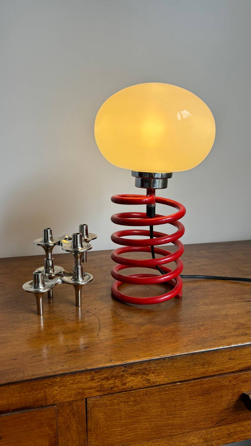 Lampe modèle Spring style ingo maurer